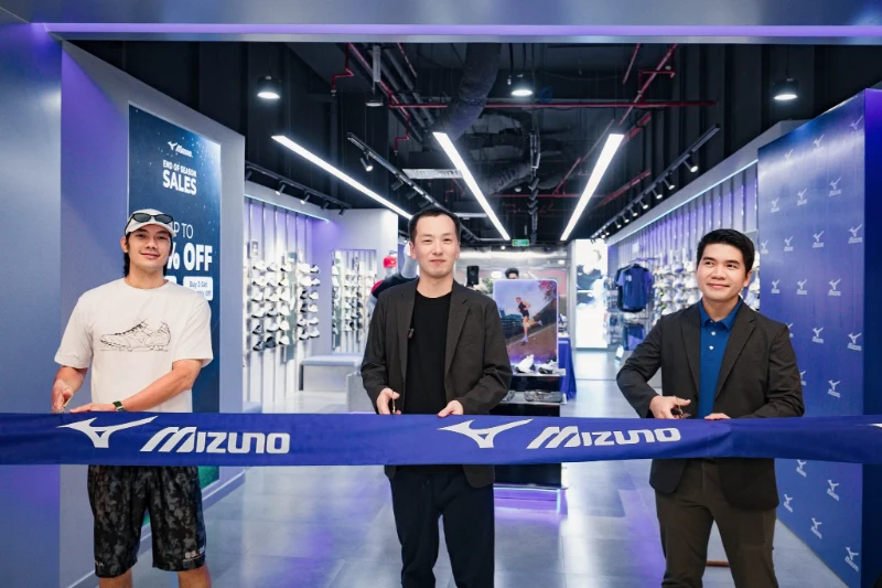 green holding sport tham du le khai truong mizuno store crescent mall 4